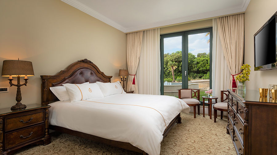 Royal Princess Hotel